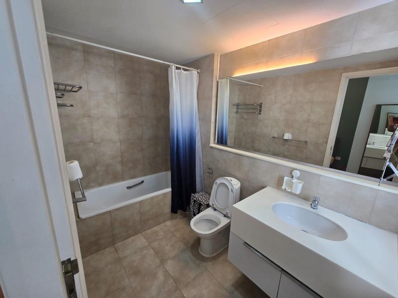 Condominium for Rent, Nuovo Condominium Room Rental, $1,800, 1 Bed 1 Bath 250 sqft $7.20 psf, SGD 1,800 | 99-year Leasehold