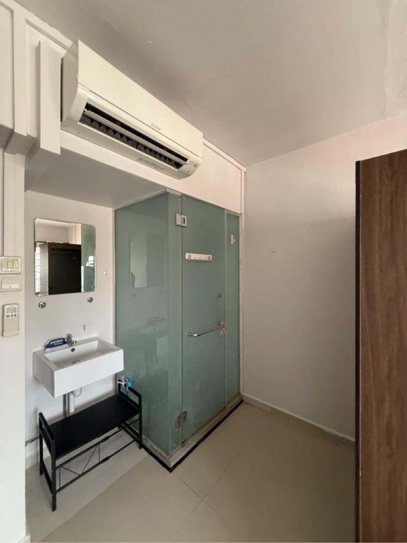 Condominium for Rent, People’s Park Complex Condominium Room Rental, $1,700, 1 Bed 120 sqft $14.17 psf, SGD 1,700