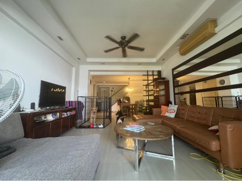 Prop-GPT: Condominium: D23  The Dairy Farm