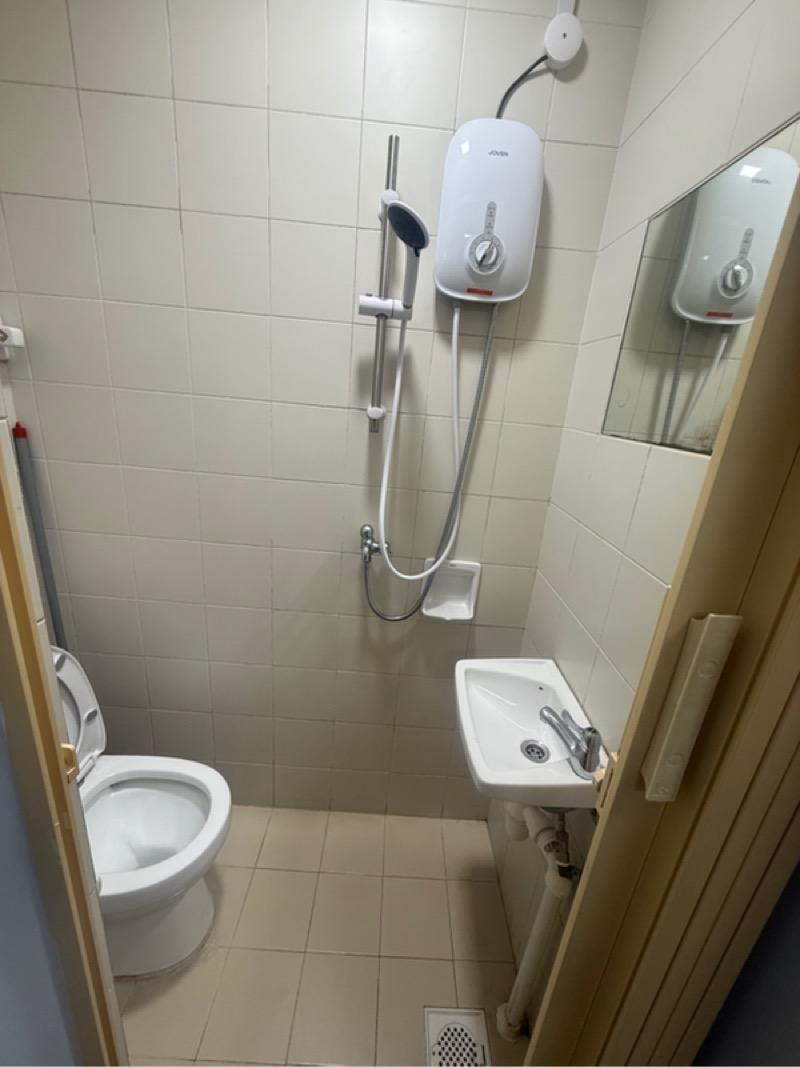 Condominium for Rent, East Meadows Condominium For Rent, $1,450, 1 Bed 1 Bath 150 sqft $9.67 psf, SGD 1,450 | 99-year Leasehold