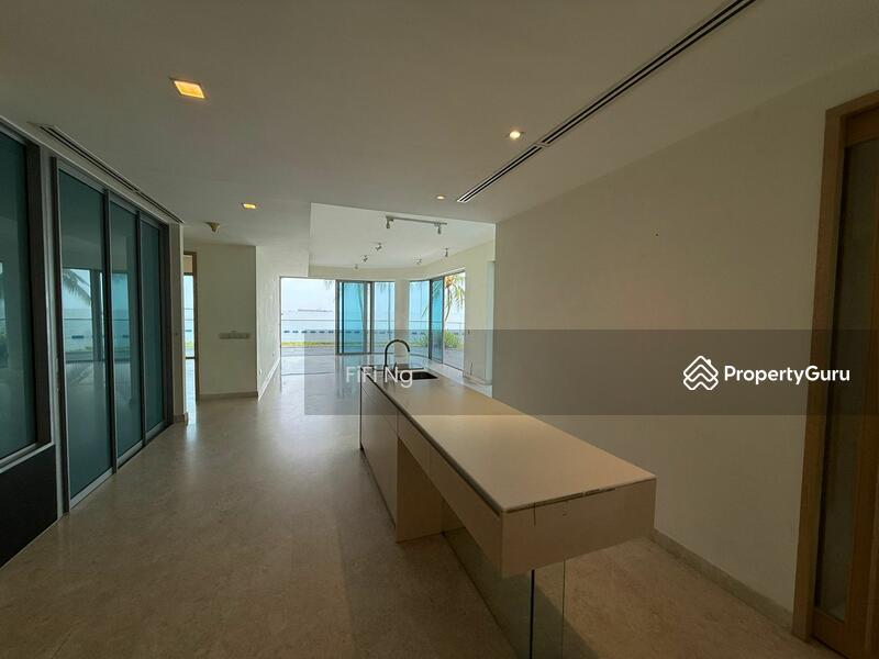Condominium for Rent: D04, 098584