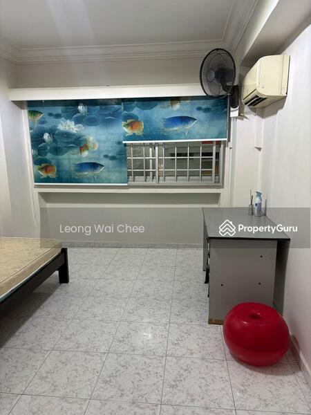 Prop-GPT: HDB Flat: D22 Boon Lay 843 Jurong West Street 81