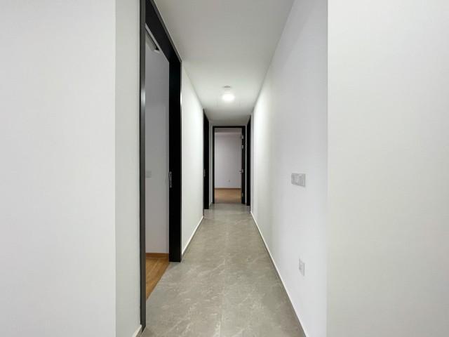 Condominium for Rent, Park Colonial Condominium For Rent, $8,000, 3 Bed 2 Bath 980 sqft $8.16 psf, SGD 8,000 | 99-year Leasehold