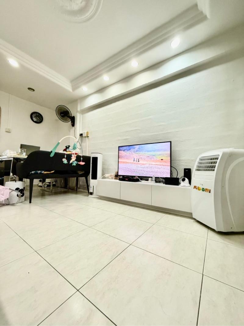 Prop-GPT: HDB Apartment: D03  97 Commonwealth Crescent