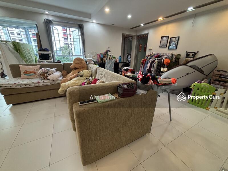 HDB Flat for Rent, 588B Montreal Drive, SGD 3,500 | 99-year lease