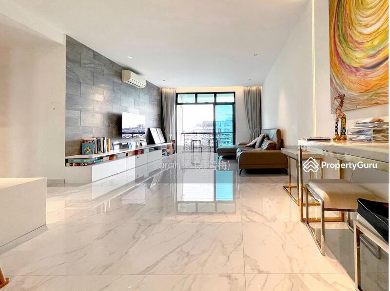 Prop-GPT: Condominium: D10  Spring Grove