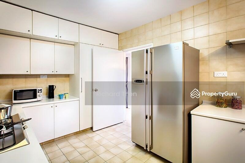 Condominium for Rent: Cairnhill, D09, 229740