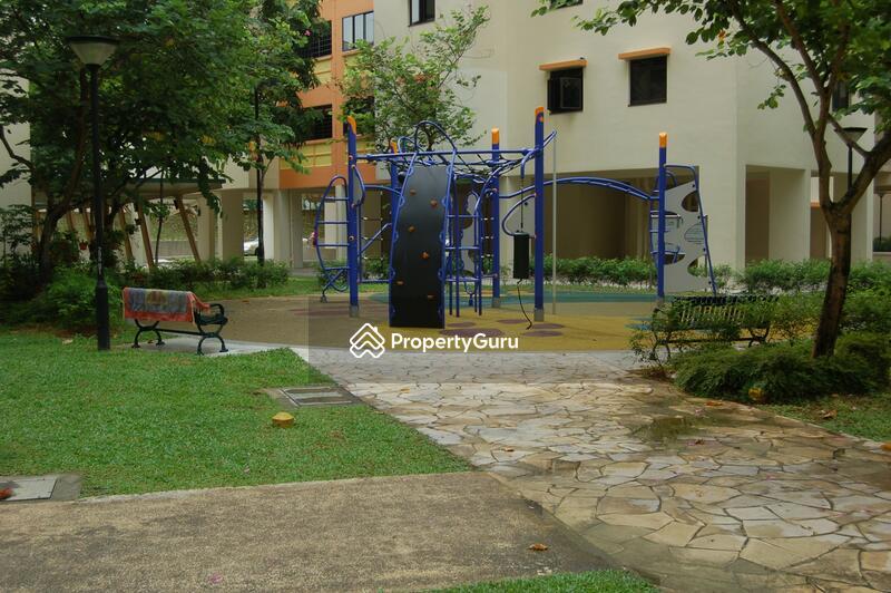 HDB Flat for Rent, 299B Compassvale Street, SGD 1,100 | 99-year lease
