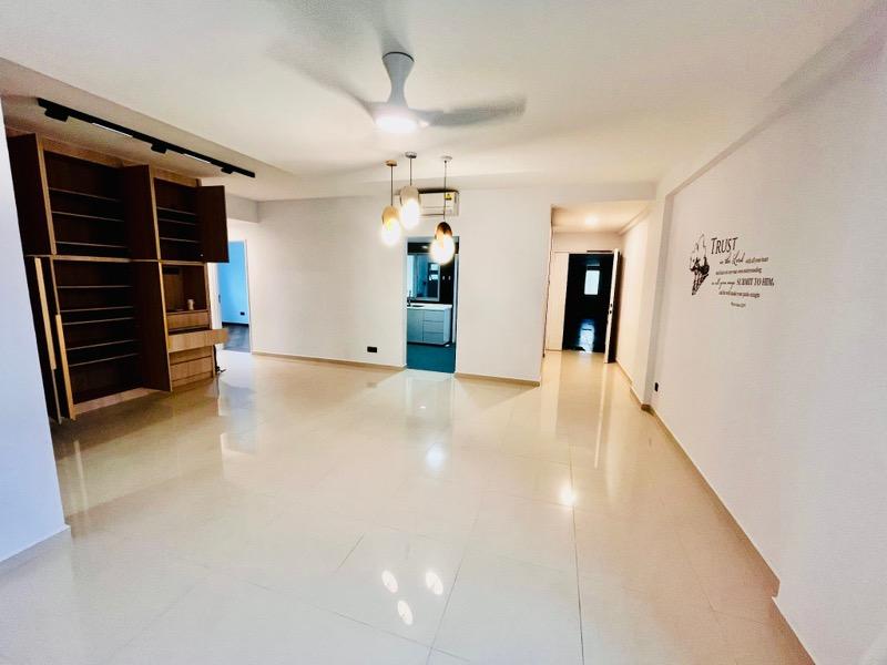 Prop-GPT: Condominium: D17  Azalea Park Condo