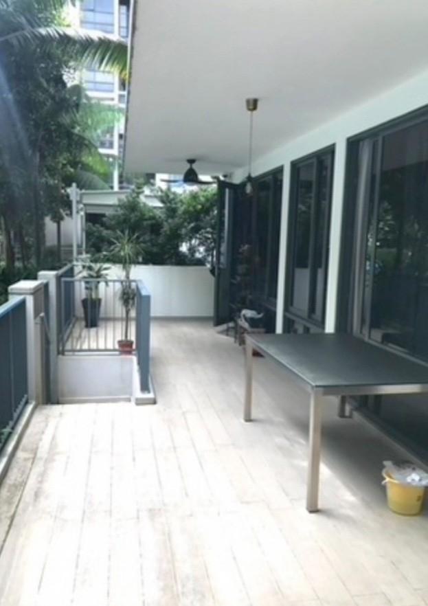 Condominium for Rent: Pasir Ris, D18, 518071