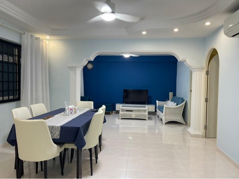 Prop-GPT: HDB Apartment: D18 Pasir Ris 742 Pasir Ris Street 71