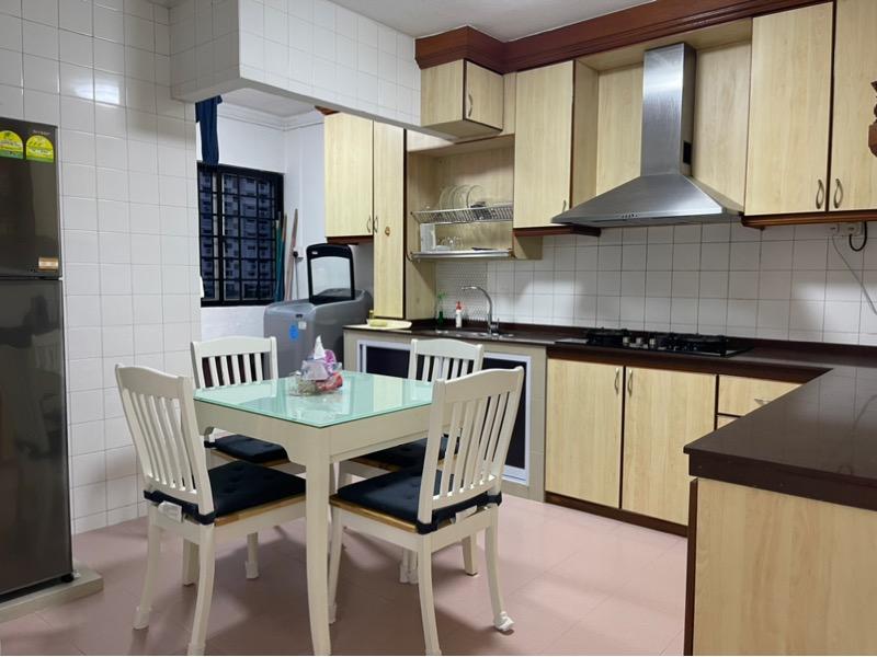 742 Pasir Ris Street 71 HDB Apartment For Rent, $3,550, 3 Bed 2 Bath 1,087 sqft $3.27 psf