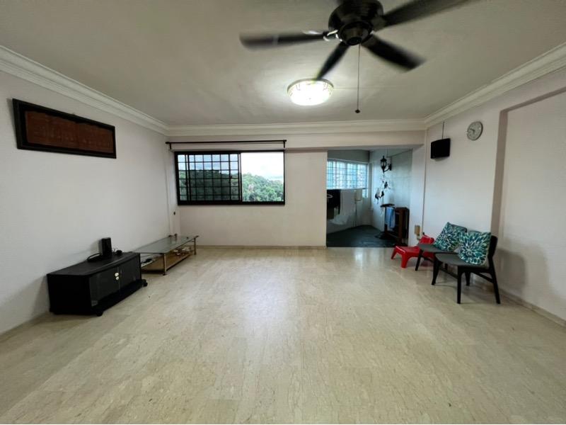 Prop-GPT: HDB Apartment: D23 Bukit Batok 289C Bukit Batok Street 25