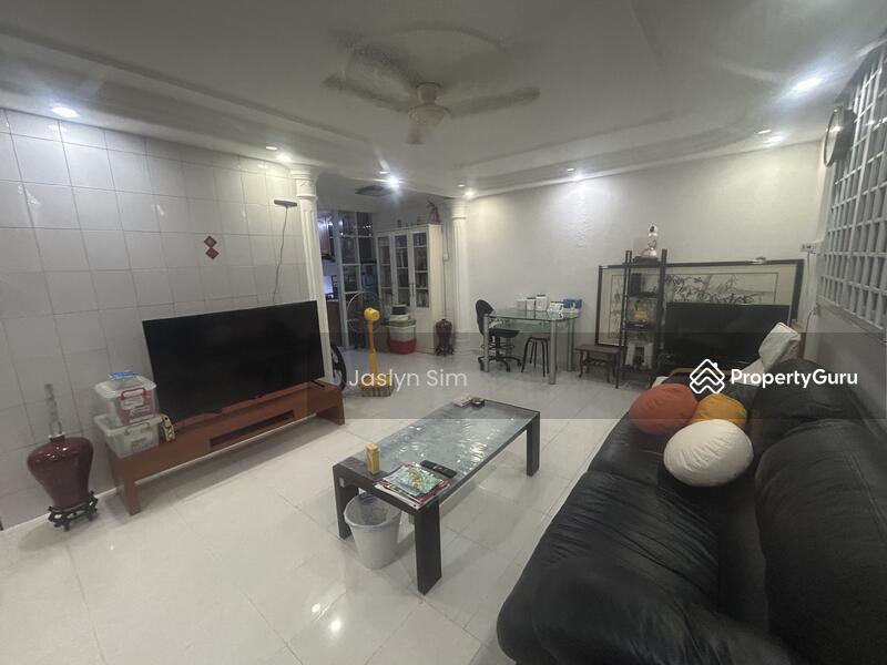 HDB Flat for Rent, 650 Hougang Avenue 8, SGD 788 | 99-year lease