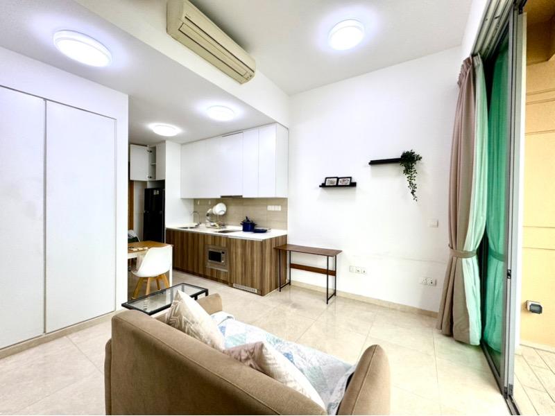 Condominium for Rent: D16, 469601
