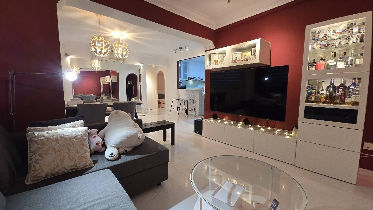Prop-GPT: HDB Apartment: D18 Pasir Ris 458 Pasir Ris Drive 4