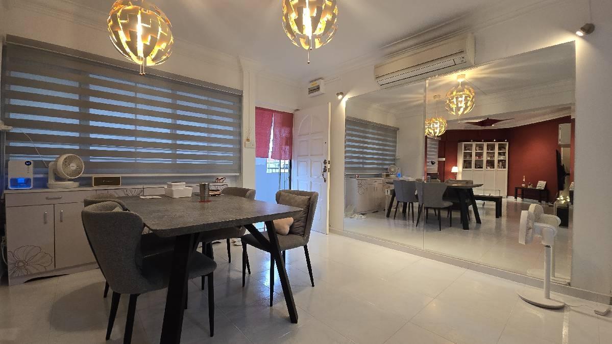 458 Pasir Ris Drive 4 HDB Apartment For Rent, $3,800, 3 Bed 2 Bath 1,130 sqft $3.36 psf