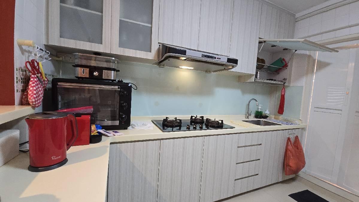 458 Pasir Ris Drive 4 HDB Apartment For Rent, $3,800, 3 Bed 2 Bath 1,130 sqft $3.36 psf