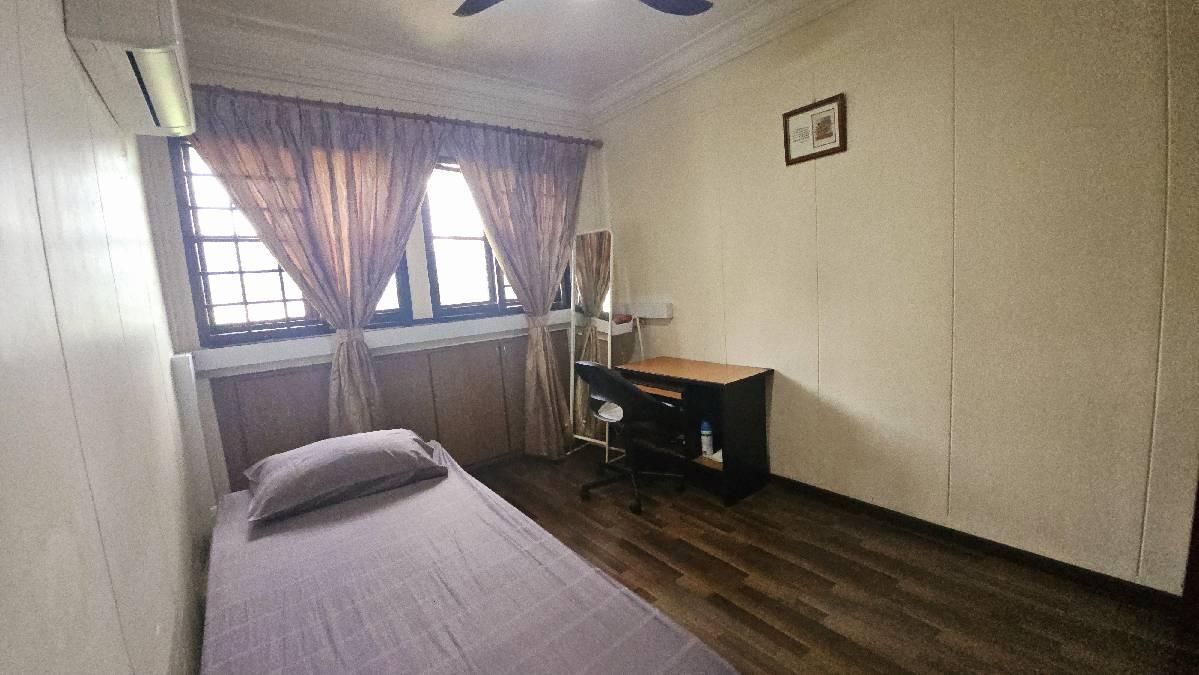 HDB Apartment for Rent: D18, 520891