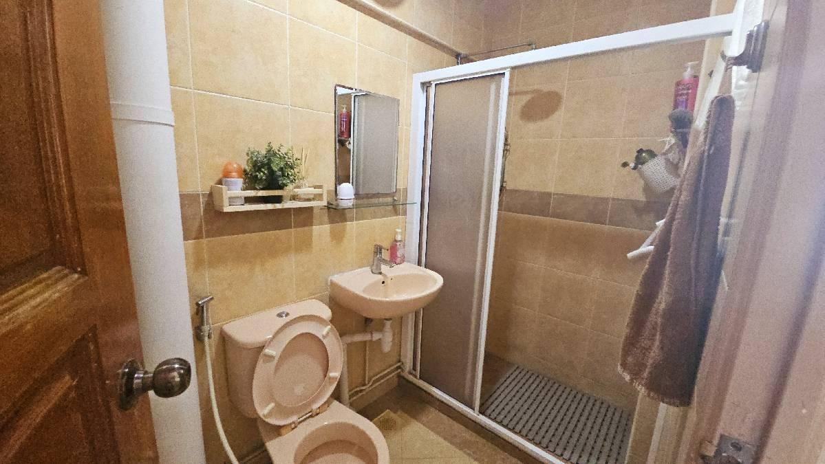 HDB Apartment for Rent: D18, 520891