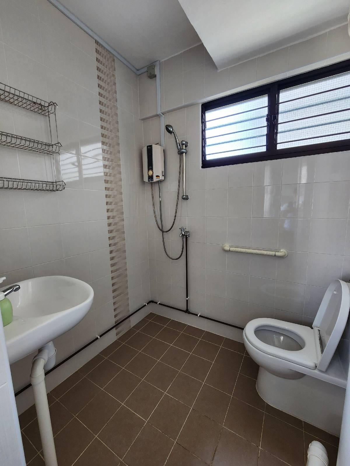 HDB Apartment for Rent, 178 Bukit Batok West Avenue 8 HDB Apartment For Rent, $2,600, 2 Bed 2 Bath 786 sqft $3.31 psf, SGD 2,600 | 99-year Leasehold