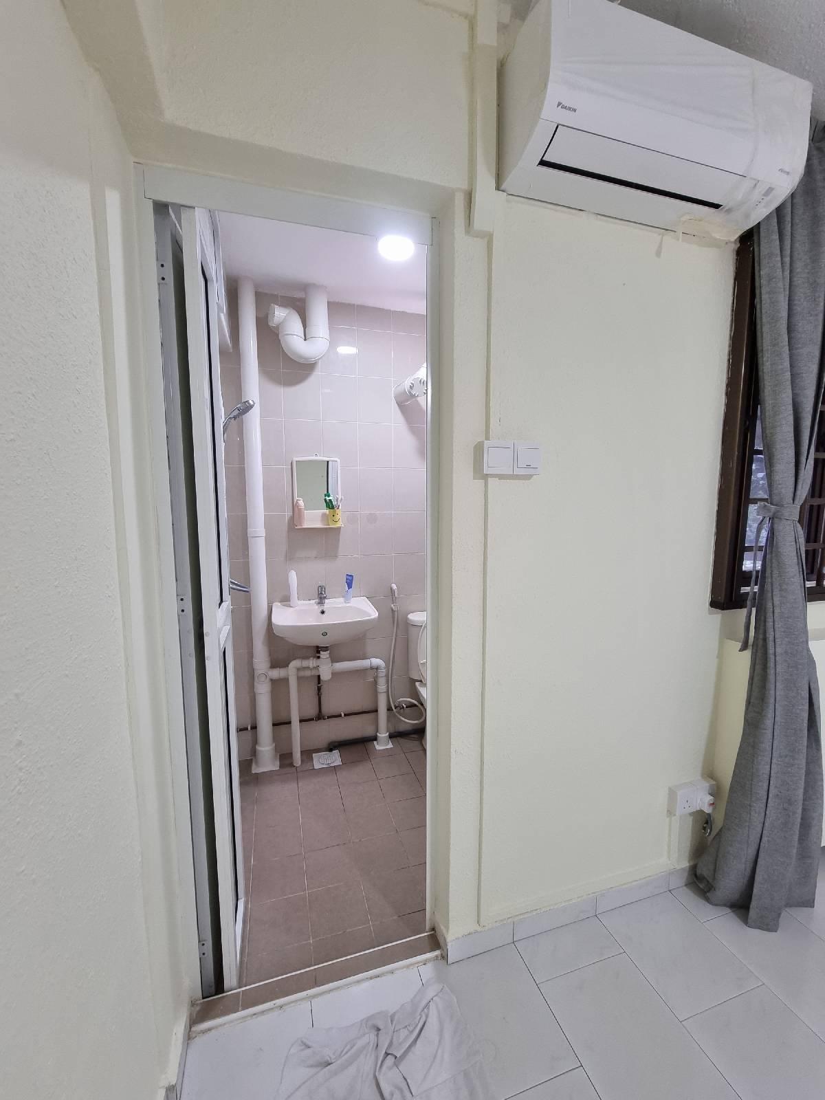HDB Apartment for Rent, 408 Bedok North Avenue 2 HDB Apartment Room Rental, $1,400, 1 Bed 1 Bath 215 sqft $6.51 psf, SGD 1,400 | 99-year Leasehold
