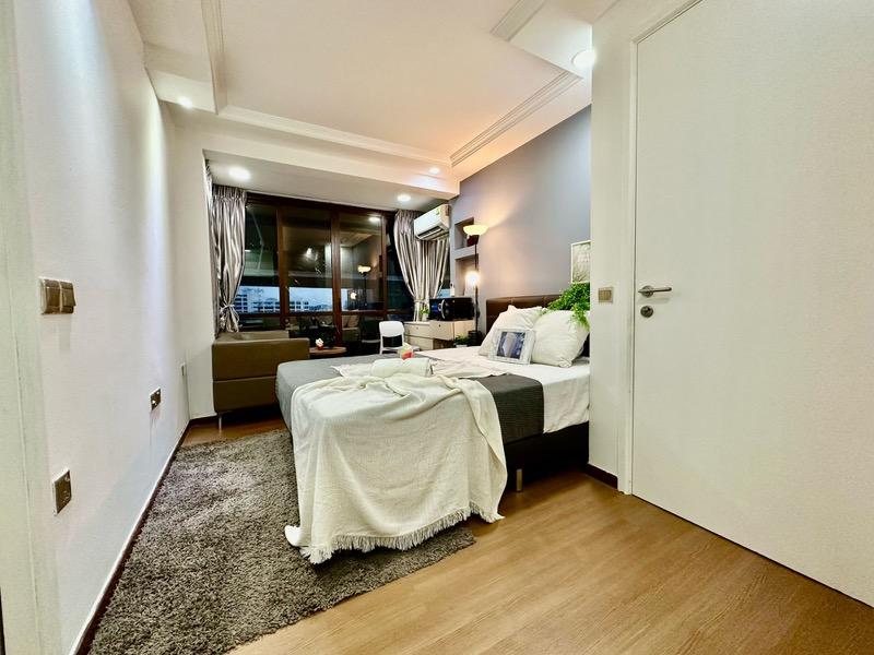 Apartment for Rent, Evania Apartment Room Rental, $2,320, 1 Bed 1 Bath 120 sqft $19.33 psf, SGD 2,320 | Freehold