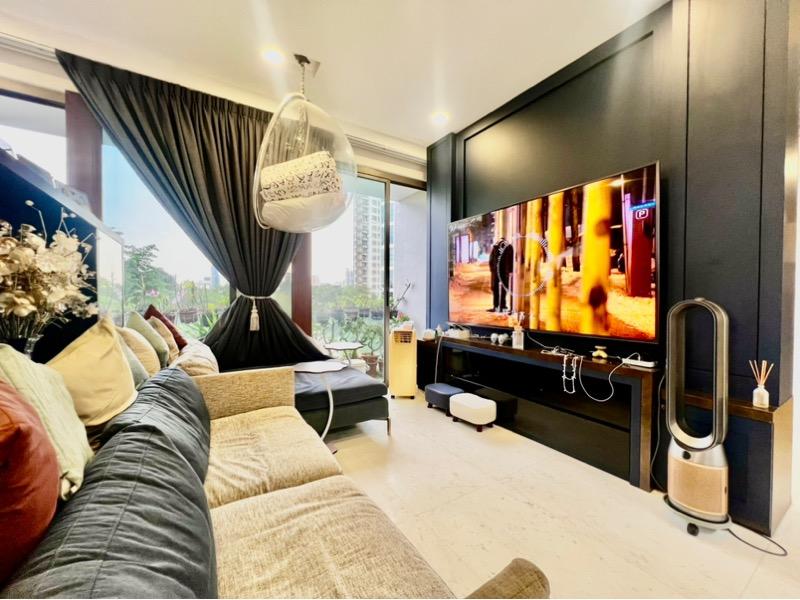 Prop-GPT: Condominium: D10  One Robin