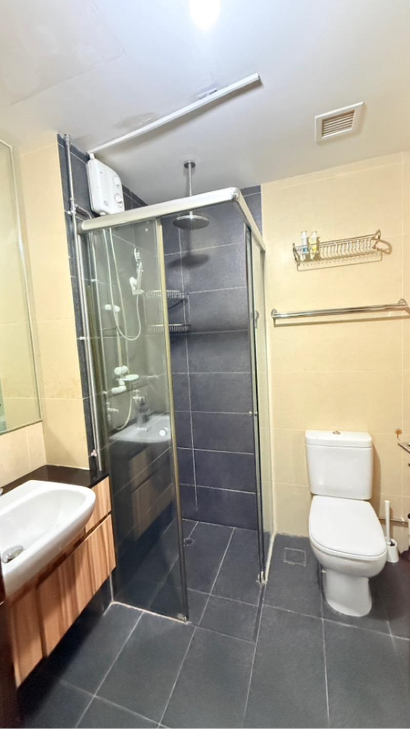 Condominium for Rent: D14, 398371