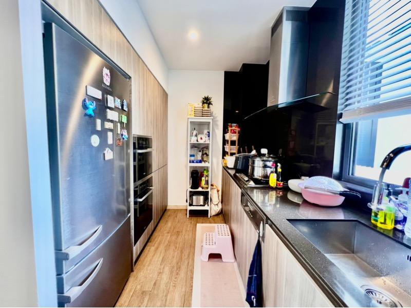Condominium for Rent, Cape Royale Condominium For Rent, $12,000, 3 Bed 3 Bath 1,722 sqft $6.97 psf, SGD 12,000 | 99-year Leasehold