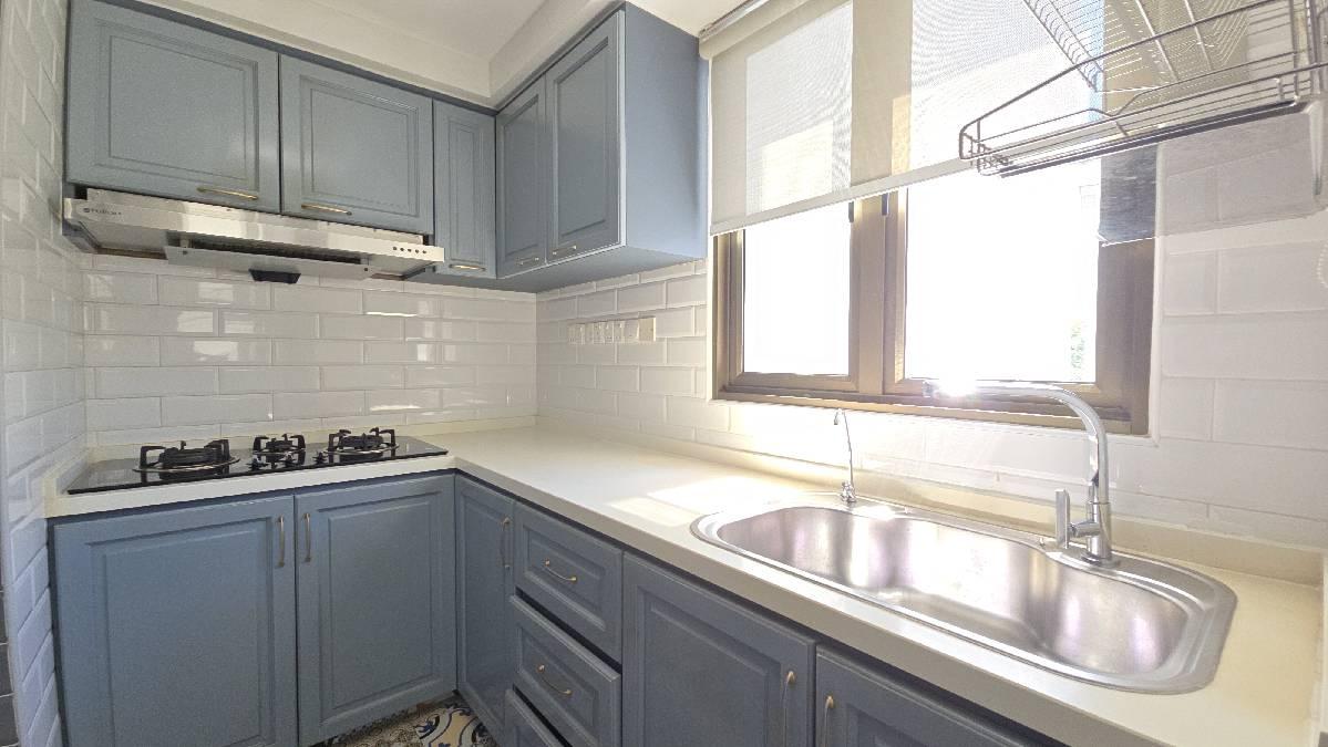 Parkview Apartments Condominium For Rent, $3,800, 2 Bed 2 Bath 915 sqft $4.15 psf