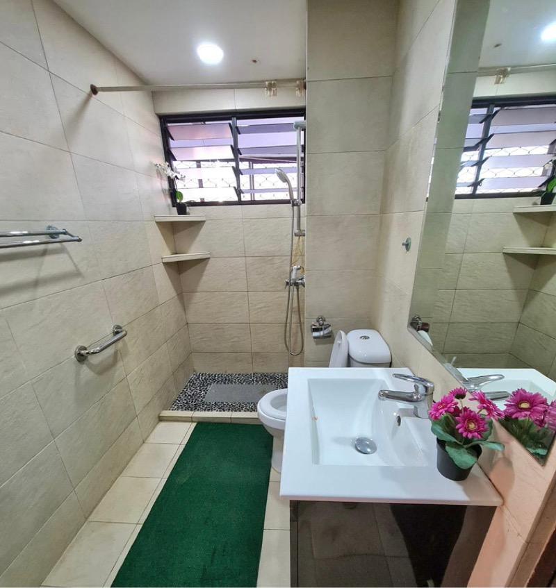 Condominium for Rent, Teresa Ville Condominium Room Rental, $2,200, 1 Bed 1 Bath 220 sqft $10.00 psf, SGD 2,200 | Freehold