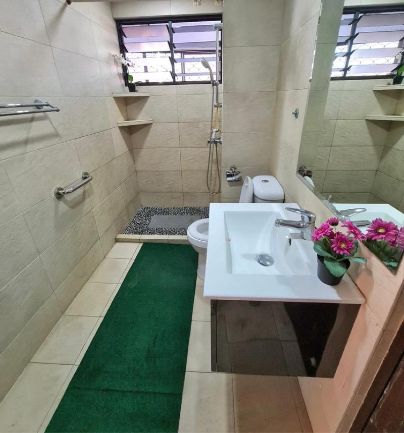 Condominium for Rent, Teresa Ville Condominium Room Rental, $2,200, 1 Bed 1 Bath 220 sqft $10.00 psf, SGD 2,200 | Freehold