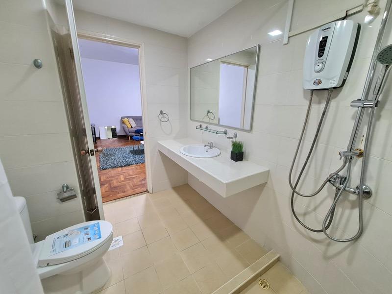 Condominium for Rent, Teresa Ville Condominium Room Rental, $2,200, 1 Bed 1 Bath 220 sqft $10.00 psf, SGD 2,200 | Freehold
