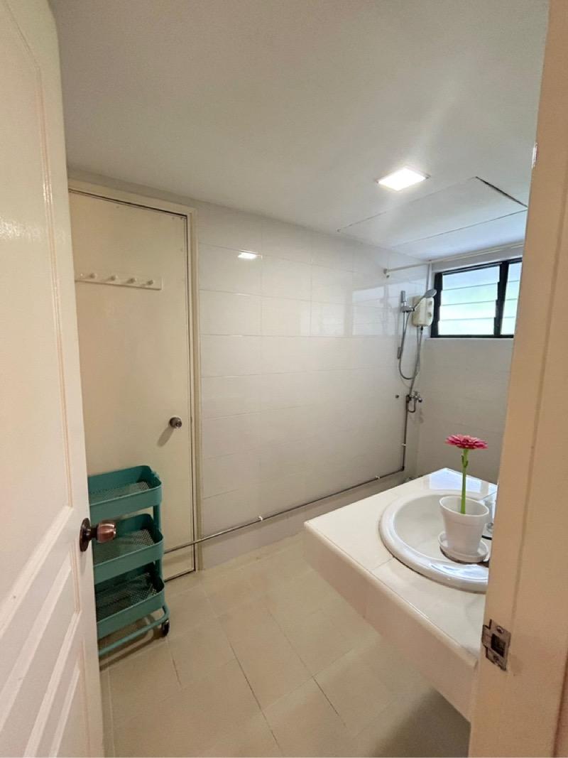 Condominium for Rent, Teresa Ville Condominium Room Rental, $2,200, 1 Bed 1 Bath 220 sqft $10.00 psf, SGD 2,200 | Freehold