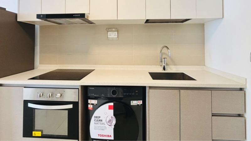 Parc Riviera Condominium For Rent, $4,300, 2 Bed 2 Bath 710 sqft $6.06 psf