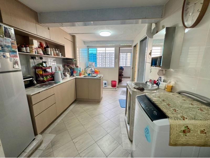 HDB Apartment for Rent, 3 Lorong 7 Toa Payoh HDB Apartment Room Rental, $1,000, 1 Bed 1 Bath 107 sqft $9.35 psf, SGD 1,000 | 99-year Leasehold