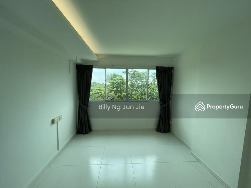 Prop-GPT: HDB Flat: D15 Marine Parade 64 Marine Drive