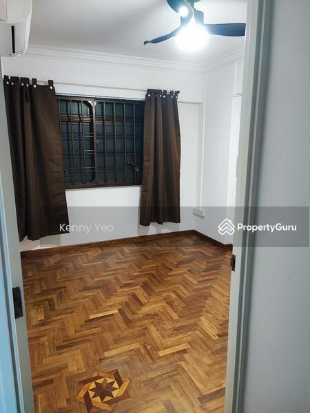 Prop-GPT: HDB Flat: D19  127 Rivervale Street