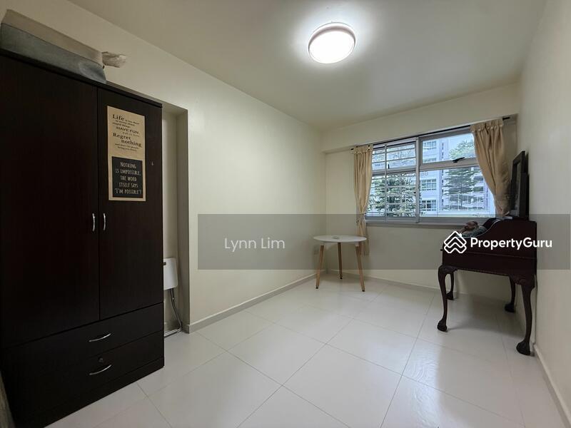 Prop-GPT: HDB Flat: D10 Holland 18C Holland Drive