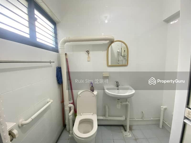 270 Tampines Street 21