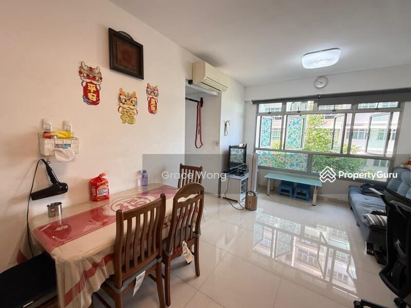 Prop-GPT: HDB Flat: D18 Pasir Ris 528A Costa Ris