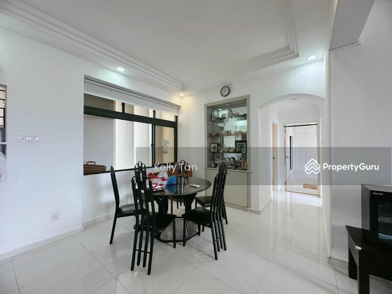 Prop-GPT: Condominium: D28  Grande Vista
