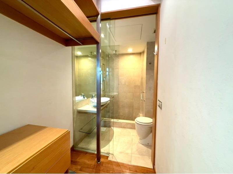 Apartment for Rent, Icon Apartment For Rent, $4,100, 1 Bed 1 Bath 581 sqft $7.06 psf, SGD 4,100 | 99-year Leasehold