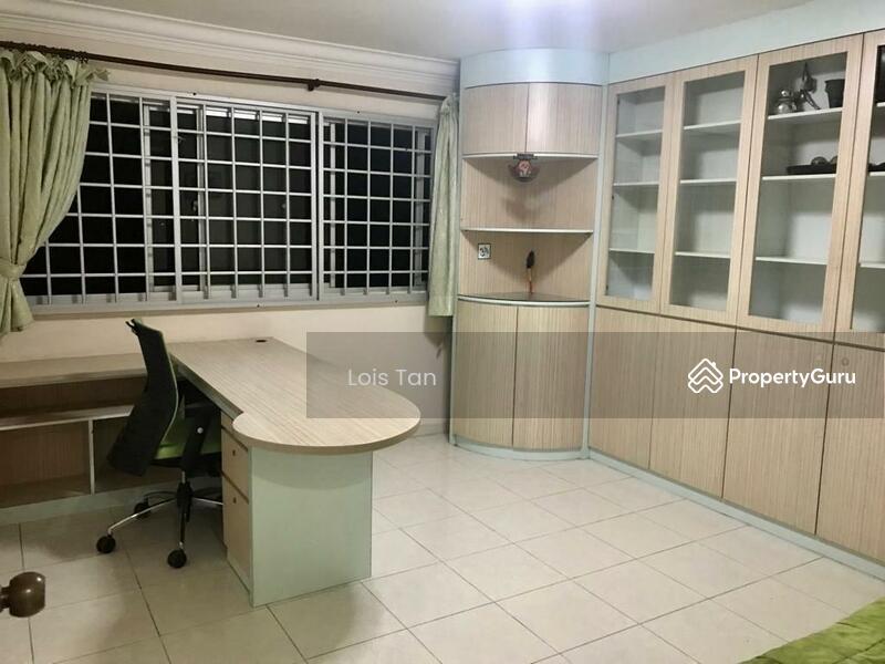HDB Flat for Rent: D18, 520138