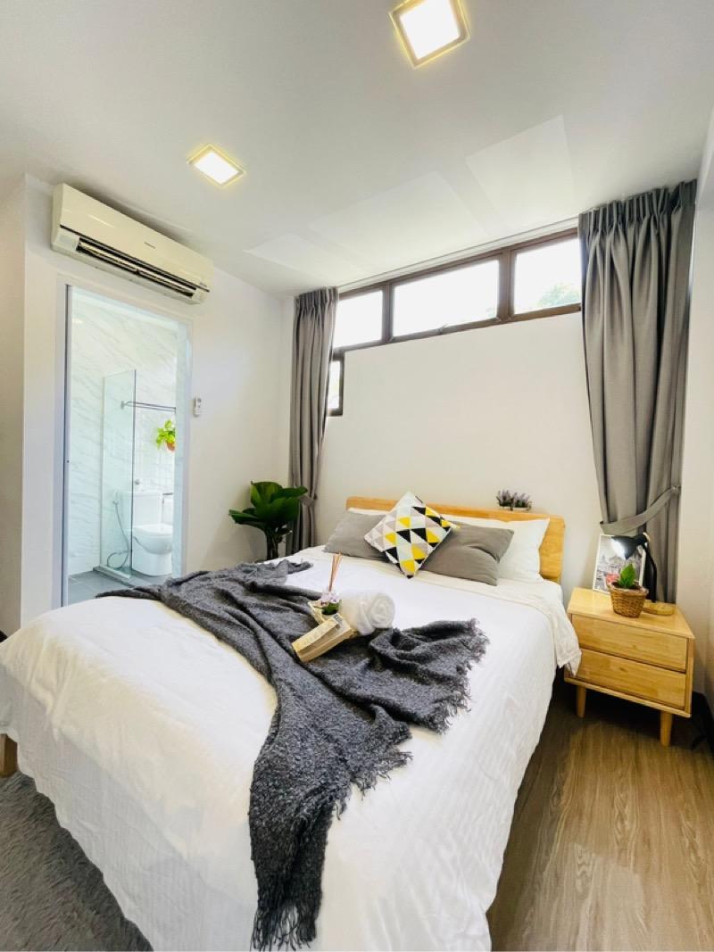Prop-GPT: Semi-Detached: D14  196 tembeling road