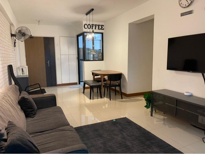 Prop-GPT: HDB Apartment: D19 Punggol 676B Punggol Drive