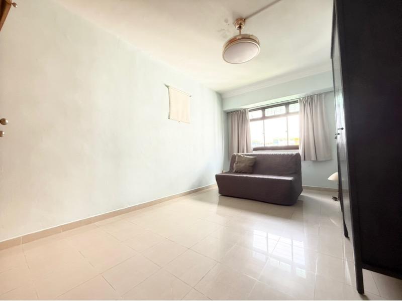 HDB Apartment for Rent, 324 Sembawang Close HDB Apartment For Rent, $2,800, 2 Bed 1 Bath 1,291 sqft $2.17 psf, SGD 2,800 | 99-year Leasehold