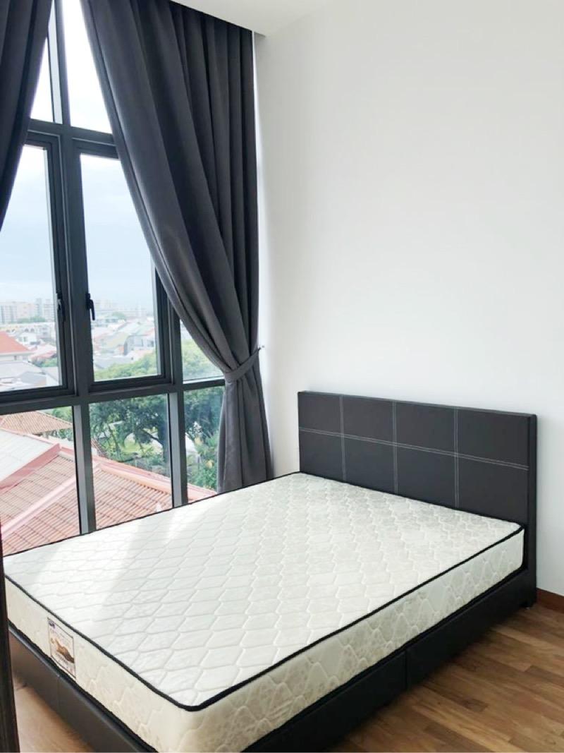 Condominium for Rent: D19, 549340