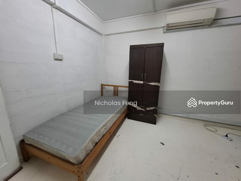 Prop-GPT: HDB Flat: D12 Toa Payoh 212 Lorong 8 Toa Payoh
